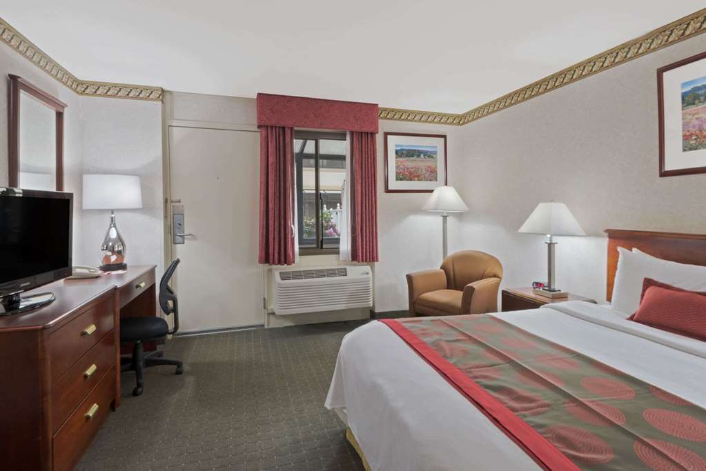 波士顿华美达酒店 客房 照片